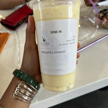 Movita Juice Bar - PINEAPPLE MANGO - Juice Bars & Smoothies Near Me - Pasadena, California