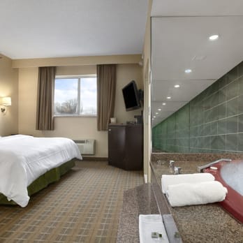 Ramada by Wyndham Bronx - Jacuzzi Suite - Hotels Near Me - Bronx, New York Ramada by Wyndham Bronx - Jacuzzi Suite - Hotels Near Me - Bronx, New York