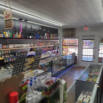 RED APPLE SMOKE SHOP - Updated May 2026 - 109 S Main St, Red Springs, North  Carolina - Tobacco Shops - Phone Number