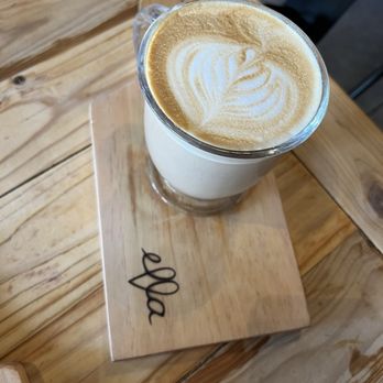 Ella Cafe - Cafes Near Me - Davie, Florida