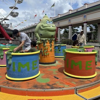 Playland Park - Slime Buckets ride - Amusement Parks Near Me - Rye, New York