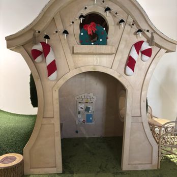 The Burrow Cafe and Play - Play area - Coffee & Tea Near Me - Orlando, Florida