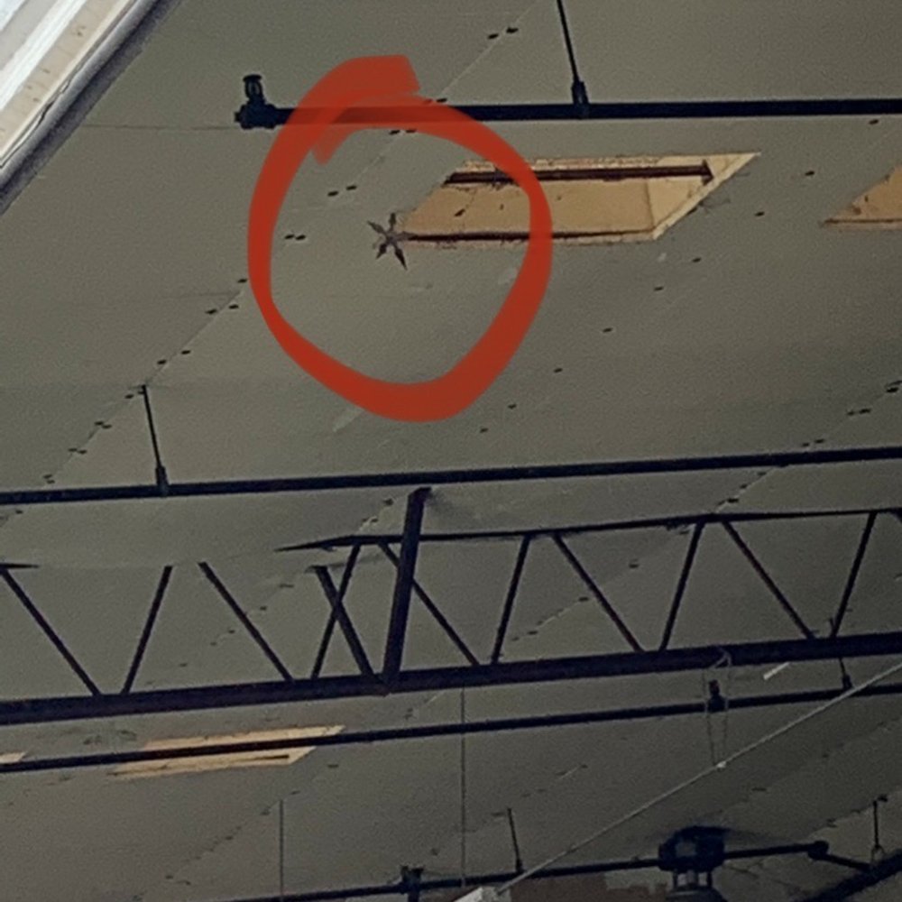 This is directly above the mechanics work area! This is directly above the mechanics work area!