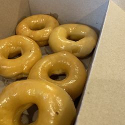 Blackbird On The Fly - Regular Glazed "hot" donuts