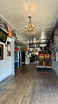 Silver Cloud Restaurant & Karaoke Bar by null