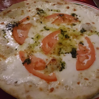 Da Giulia - Pizza a la mozarella - Italian Near Me - Paris, 75 Da Giulia - Pizza a la mozarella - Italian Near Me - Paris, 75