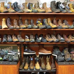 Montano's Shoe Store