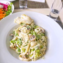 Atelier de Comida Restaurante - Tagli primavera (pasta with veggies and mushroom) 9.50 euros