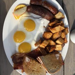 The Lakeview - Big breakfast
