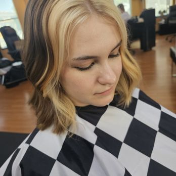 Georgette Jeter at Sashay's - Blonder in the front and on the underneath. - Hair Stylists Near Me - Pinole, California Georgette Jeter at Sashay's - Blonder in the front and on the underneath. - Hair Stylists Near Me - Pinole, California