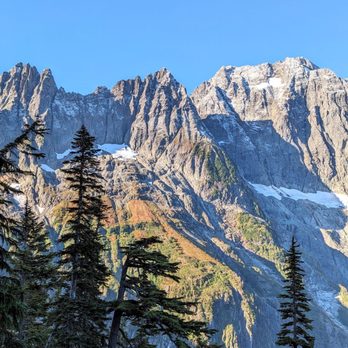 Cascade Pass Trail - Instagram: @telephonesmoothie - Hiking Near Me - Marblemount, Washington Cascade Pass Trail - Instagram: @telephonesmoothie - Hiking Near Me - Marblemount, Washington