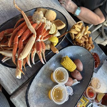 Bahama Bobs - 3lbs of snow crab legs with new potatoes & corn-perfect for sharing - Seafood Near Me - Gulf Shores, Alabama