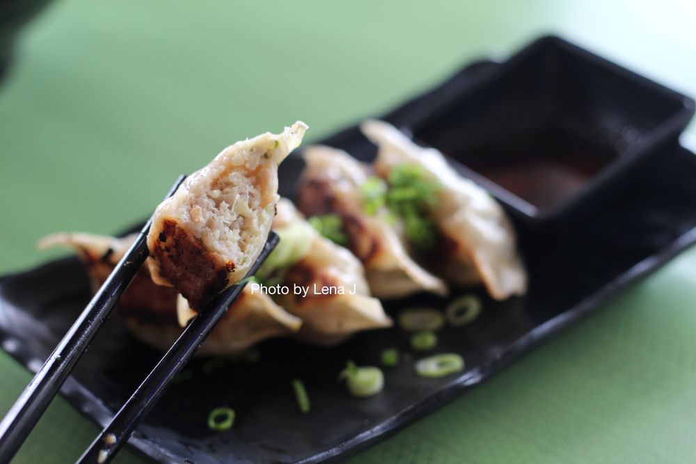 I Luv Dumplings Logo