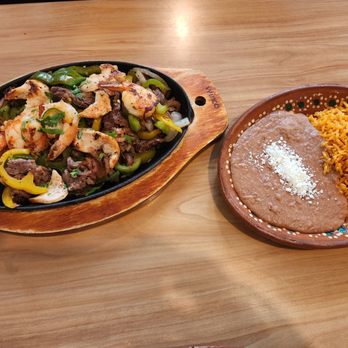 Taqueria Milagro - Mixed fajitas - Mexican Near Me - San Jose, California Taqueria Milagro - Mixed fajitas - Mexican Near Me - San Jose, California