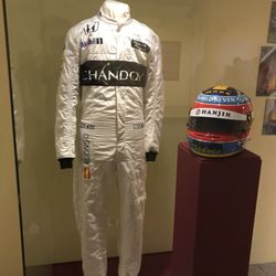 Museo del Ejército - Tuta e casco alonso