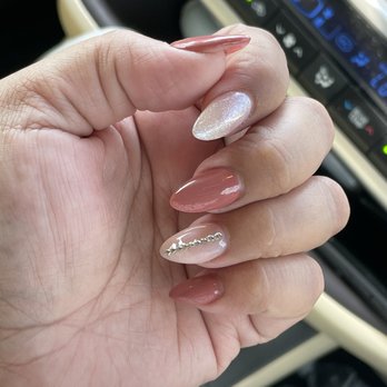 Royal Nail Spa - Nail Salons Near Me - Southern Pines, North Carolina