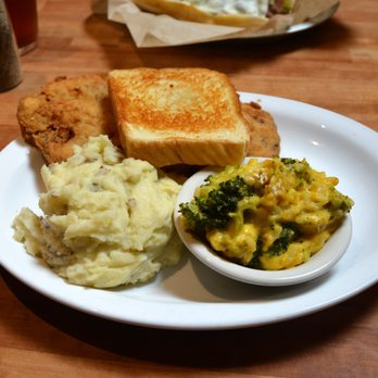 Cheddar's Scratch Kitchen - Country Fried Steak, Mashed Potatoes, Texas Toast - American Near Me - Charlotte, North Carolina Cheddar's Scratch Kitchen - Country Fried Steak, Mashed Potatoes, Texas Toast - American Near Me - Charlotte, North Carolina