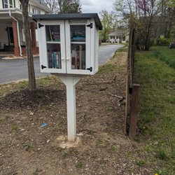 Little Free Library 76609 - Little Free Library 76609, 605 W Central Ave, Bentonville