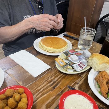 Farmhouse Restaurant - American Near Me - Branson, Missouri Farmhouse Restaurant - American Near Me - Branson, Missouri