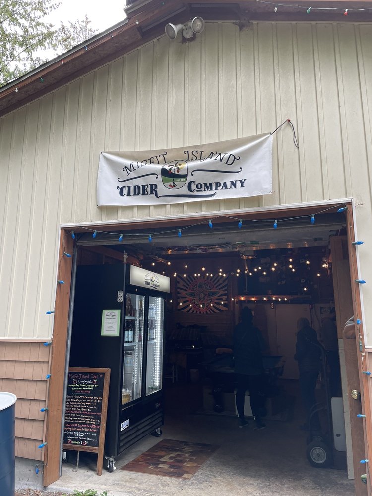 MISFIT ISLAND CIDER 2990 Quigley Rd, Langley, Washington Cideries