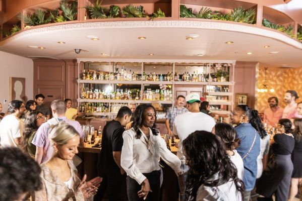 Bar Eden Lounge at Paradiso by null