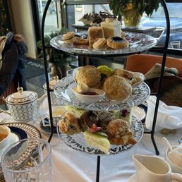 Afternoon tea (THREE ORDERS ON ONE TIER) Afternoon tea (THREE ORDERS ON ONE TIER)