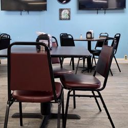Art's Deli - Interior