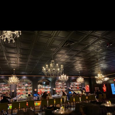 CW's Gin Joint by null