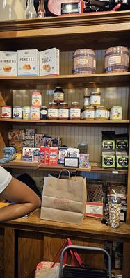 Cracker Barrel Old Country Store by null