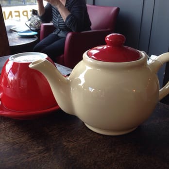Cafephilia - Cool mismatched tea pot and cup - Cafes Near Me - Birmingham, XWM