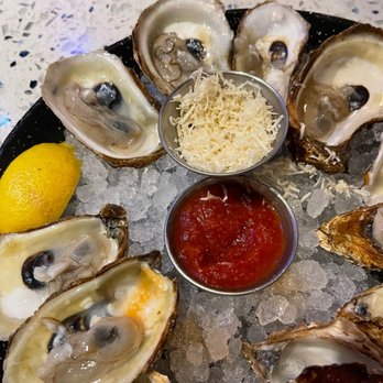 Hook & Barrel - Prince Edward Island oysters - overall disappointed in these - Seafood Near Me - Myrtle Beach, South Carolina