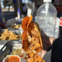 Tortas Y Tacos Mollo Y Rifle