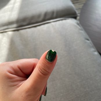 Queen A Nail Spa - Chipped gel manicure after 1 week - Nail Salons Near Me - Astoria, New York
