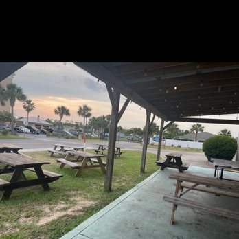 Del's Ice Cream - Outside seating - Ice Cream & Frozen Yogurt Near Me - Orange Beach, Alabama