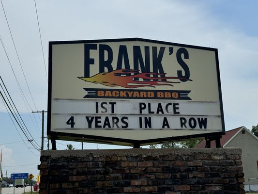 Frank's Backyard BBQ by null