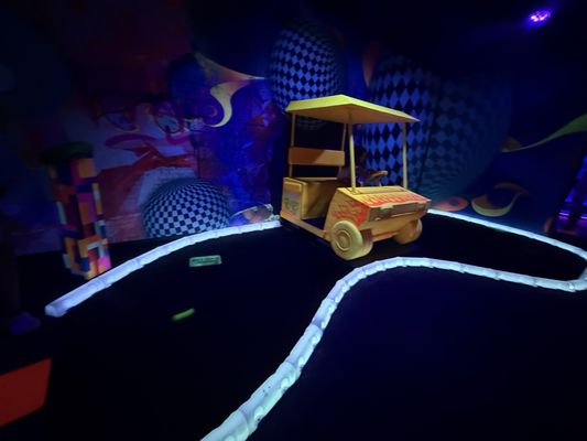 Ripley's Crazy Golf by null