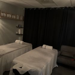 California Massage And Tea - Nice private couples room