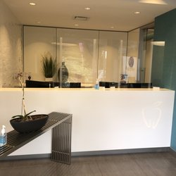 Apple Dental Implant Centre - White Rock