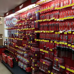 Milwaukee Tool display