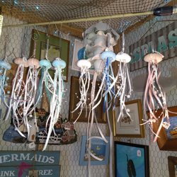 Hap-N-Stance Hut - Cute pastel jellyfish