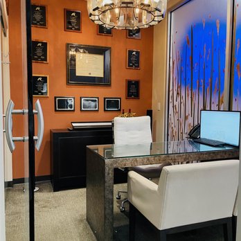 Preservation Dentistry - Consultation Room - Cosmetic Dentists Near Me - Irvine, California Preservation Dentistry - Consultation Room - Cosmetic Dentists Near Me - Irvine, California