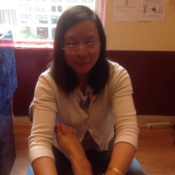 Mini's Style - Linda giving the best pedicure! - Nail Salons Near Me - Boston, Massachusetts