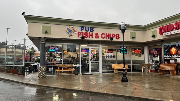 Pub Fish & Chips by null