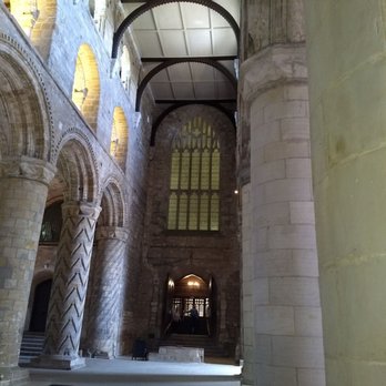 Dunfermline Abbey - Landmarks & Historical Buildings Near Me - Dunfermline, FIF