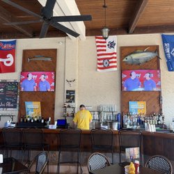 Luna's Outdoor Bar And Grille At Merighi's Savoy Inn
