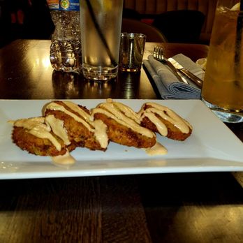 Dorothy's Downtown - Cocktail Bars Near Me - Jacksonville, Florida
