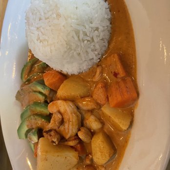 Curry Curry Thai - Masaman curry with shrimp and avocado - Thai Near Me - Smyrna, Georgia Curry Curry Thai - Masaman curry with shrimp and avocado - Thai Near Me - Smyrna, Georgia
