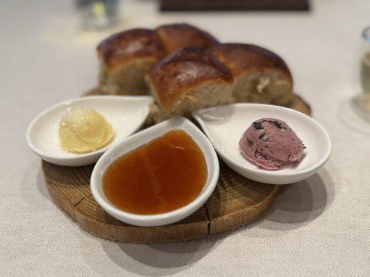 Edge Restaurant & Lounge by null