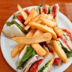 Sandy Springs Diner - Sandy Spring Special Club (traditional club sandwich), $14.99