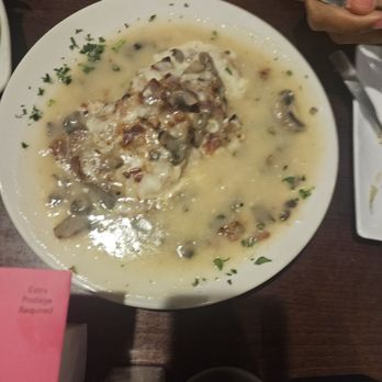 Mama's On the Hill - Chicken Modiga - Italian Near Me - Saint Louis, Missouri